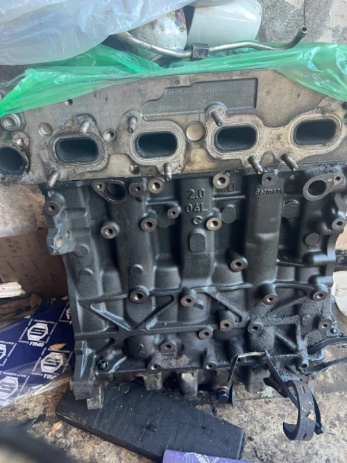 Moteur bâtiment golf