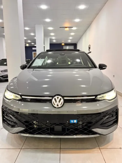Volkswagen Golf 8 2025 R Black Edition 