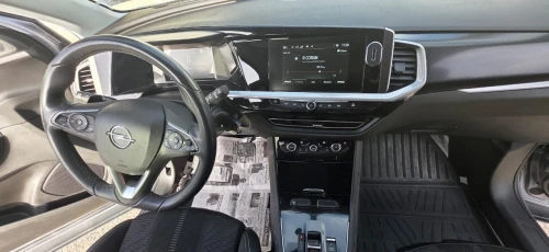 Opel GrandLand 2024 1.6 essence ( chaîne métallique)