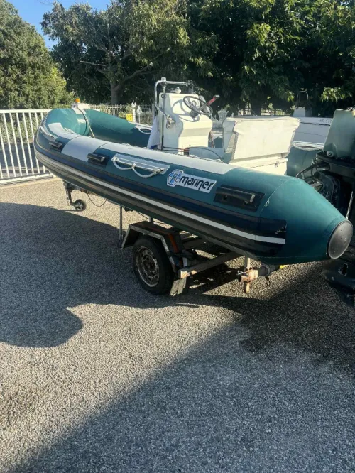 Bateau semi-rigide