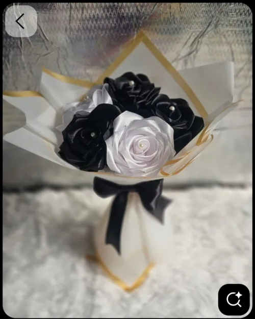 Des fleurs de satin personalisé
