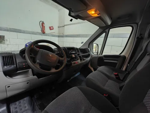 Peugeot Boxes 2010