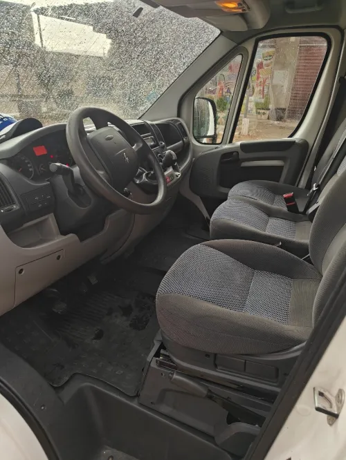 Peugeot Boxes 2010