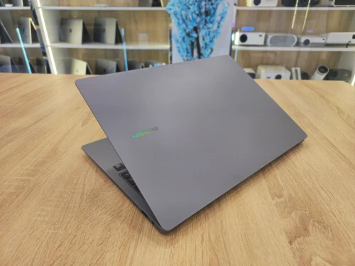 (VENDU) SAMSUNG GALAXY BOOK4 ULTRA 2024 ULTRA 9-185H 32G 1T SSD RTX4070 8G 16'' OMOLED TACTIL