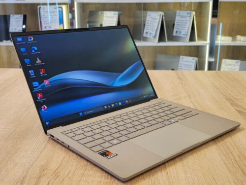 ( VENDU ) ASUS  ZENBOOK A14 SNAPDRAGON X126100 16G 512G SSD 14'' OLED Beige Poids 0.98kg