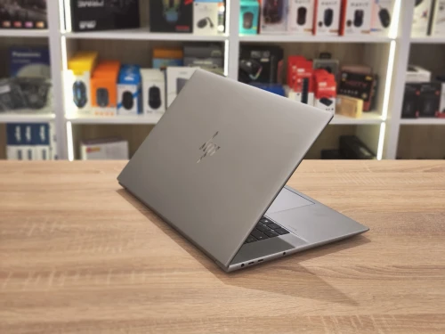 (VENDU) STATION HP ZBOOK STUDIO G10 I9-13900H 32Go DDR51TB NVMe RTX4070 8GB 16" FHD+ IPS WIN11
