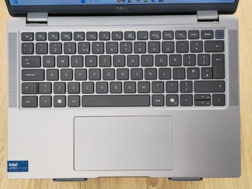 DELL  LATITUDE 7450  ULTRA-5 16G 256G SSD 14INCH FHD+ TACTIL ETAT 10/10