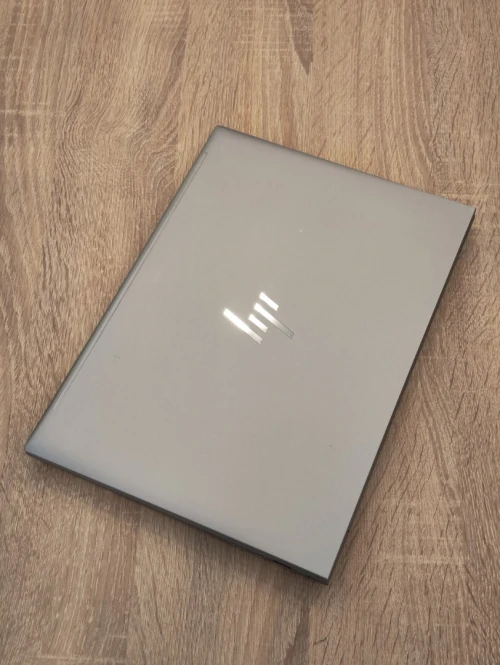 (VENDU) Station HP ZBook Firefly 14 G10 Ryzen 7 PRO 7840HS 32Go DDR5 512GB NVMe 14" FHD+ IPS