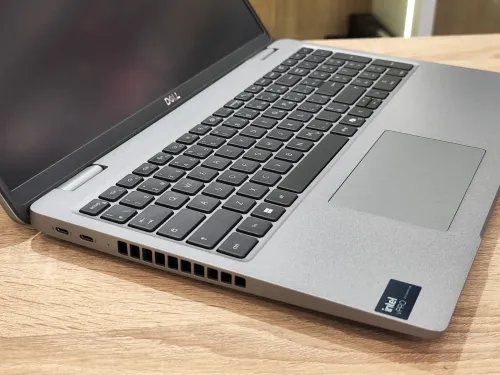DELL LATITUDE 5550 ULTRA 5-125U 16G DDR5 512GB 15.6" FHD WINDOWS 11 SOUS EMBALLAGE