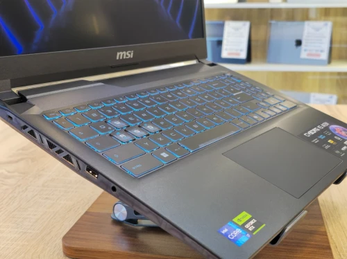 MSI CYBORG A13VF 2025 I7-13620H 16G 512G SSD RTX4060 8G 15.6'  FHD 144HZ/ WIN11