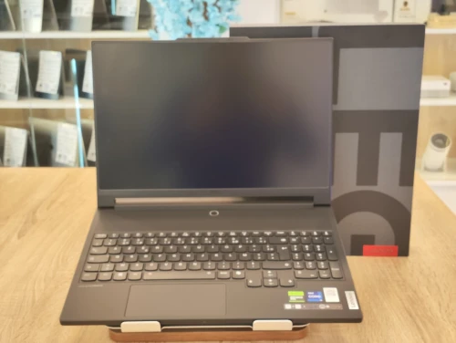 Lenovo Legion 9 16IRX9 i9-14900HX 64G 2TB RTX 4090 16GB 16" LED 3,2K 165Hz [VENDU]