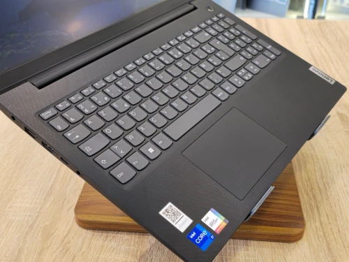 (VENDU) Lenovo V15 G4 i7-1355U 16Go 512GB NVMe 15,6" FHD win11 azerty