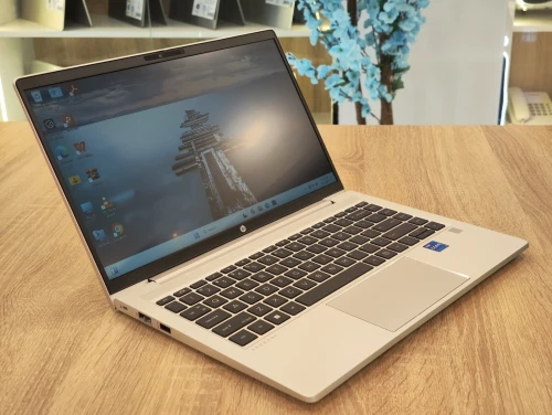 Hp probook 440 g10 i7-1355U 16Go 256GB NVMe 14" FHD IPS WIN 11