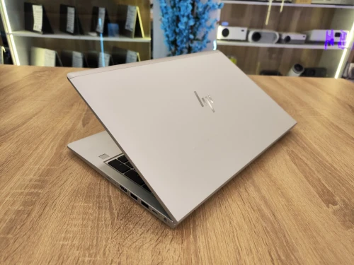 (VENDU) HP EliteBook 655 G10 Ryzen 7 PRO 7730U 16Go 256GB NVMe 15,6" FHD IPS