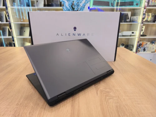 (VENDU) DELL ALIENWARE M16 R2  ULTRA9-185H 16 CORE/32G/1T SSD/RTX 4070/16'' QHD SOUS EMBALLAGE
