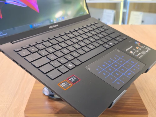 (VENDU) ASUS ZENBOOK 14 AMD RYZEN AI 7 350W 32G 1T SSD 14'' OLED 3K WIN11