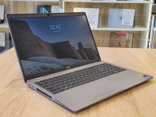 LAPTOP DELL LATITUDE 5540  I5-1345U 16G 256G SSD 15.6' FHD WIN11 (BATTERIE:100%/CYCLE:03)