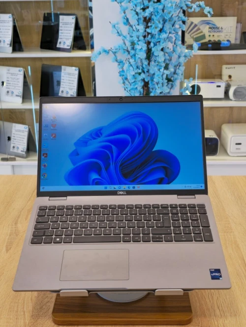 Dell Latitude 5531 i7-12800H 32Go DDR5 1TB NVMe 15,6" FHD IPS