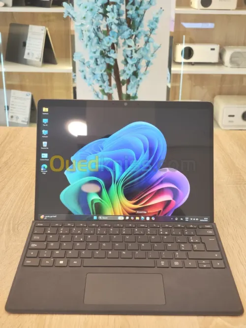 (VENDU) TABLETTE SURFACE  PRO-11  2076 2024 SNAPDRAGON X 12CORE/16G/512 SSD/13'' TACTIL 2K +CLAVIER