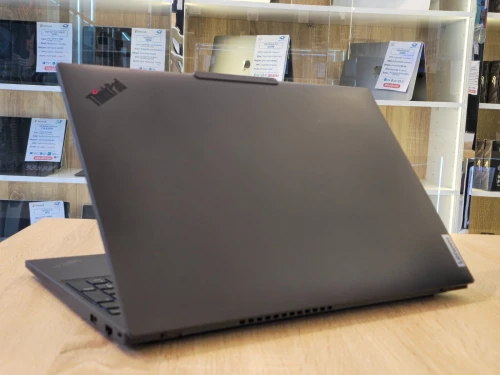 LAPTOP LENOVO THINKPAD P16S GEN-4  RYZEN 7 PRO 350 /32G/512G SSD/RADEON 860M/16'' WUXGA/ WIN11