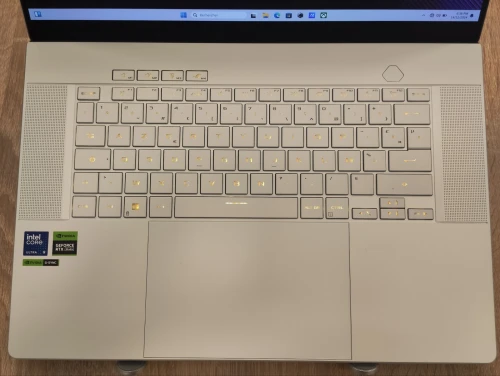 [VENDU] ASUS ROG ZEPHYRUS G16 2025  ULTRA9-185H 32Go 1TB RTX 4070 8G 16'' 2.5K 240HZ