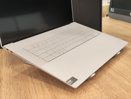 [VENDU] DELL XPS 16 9640 ULTRA 9-185H/32G/1TB SSD/RTX 4060 8G/16.3" 4K OLED/WIN11 
