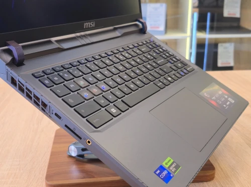 LAPTOP MSI VECTOR 16HX A13V  I9-13980HX /32G/1T SSD/RTX4080 16G/16' 240HZ /WIN11