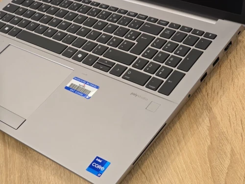 (VENDU) STATION HP ZBOOK FURY G11 16 INCH I7-13850HX 32G 1T SSD RTX 3500 ADA 12G NEUF