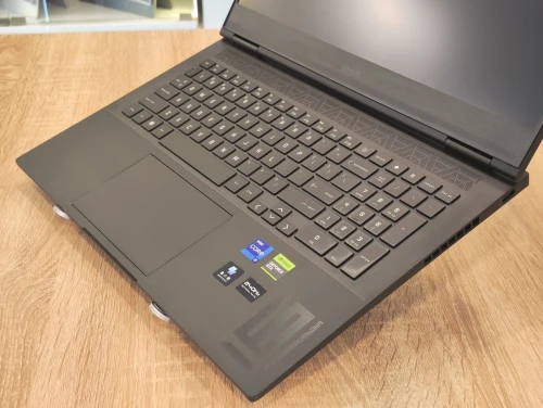(VENDU) HP OMEN 16-wf i9-13900HX 16Go DDR5 1TB RTX 4060 8Go 16" QHD+ IPS 240Hz Win11