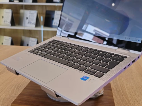 HP EliteBook x360 830 G8 i5-1135G7 16Go 256GB NVMe 13,3" FHD IPS TACTILE 360