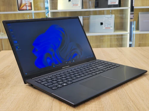 ASUS VIVOBOOK E1504F RYZEN 5 7520U 16G  512G SSD 15.6' FHD  WIN 11