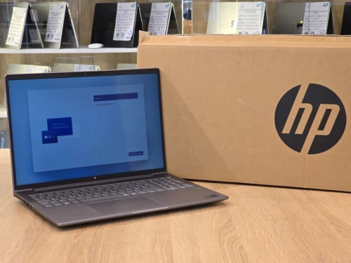 (VENDU) STATION HP ZBOOK POWER G11 16 INCH ULTRA 7 165H 32G 1T SSD RTX2000 ADA 8G NEUF