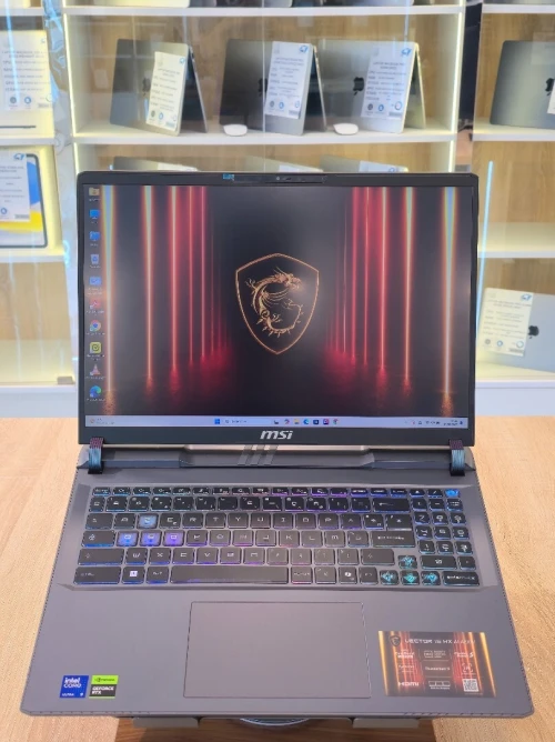 ( VENDU ) MSI VECTOR 16HX AI A2XWIG 2025 ULTRA 9 255HX 32G 1T SSD RTX 5080 16G 16" QHD 240HZ