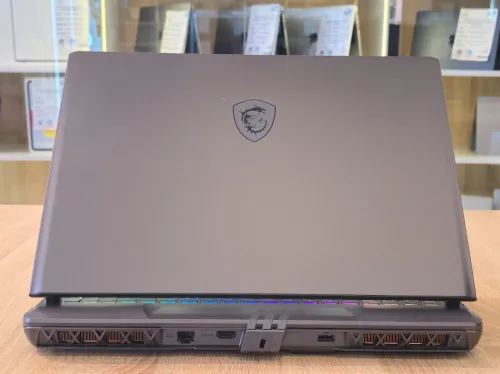 ( VENDU ) MSI VECTOR 16HX AI A2XWIG 2025 ULTRA 9 255HX 32G 1T SSD RTX 5080 16G 16" QHD 240HZ