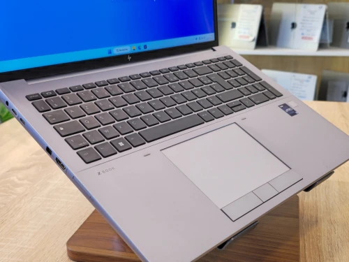(VENDU) STATION HP ZBOOK FURY 16 G10 I7-13850HX 64G 512G SSD RTX 4000 ADA 12G WIN11