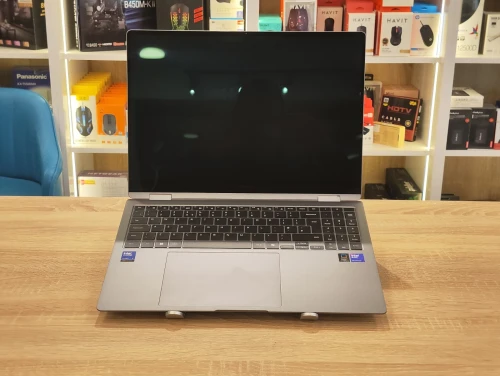 (VENDU) SAMSUNG GALAXY BOOK 5 PRO X360NP960QHA ULTRA 7-256V 16Go DDR5 512GB NVMe 16" AMOLED TACTIL