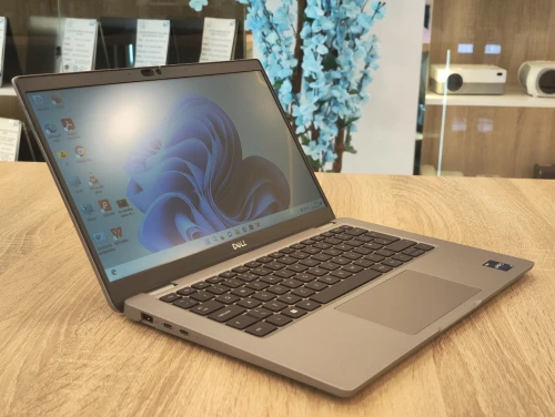 (VENDU)Dell Latitude 5340 i7-1365U 32Go DDR5 256GB NVMe 14" FHD+ IPS
