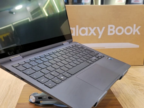 (VENDU) SAMSUNG GALAXY BOOK3 X360 2IN1 I5-1340P 16G 512G 13.3'' FHD TACTIL AMOLED + STYLET ALUMINIUM