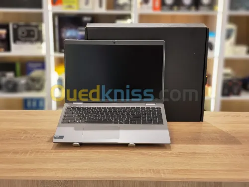 (VENDU) DELL LATITUDE 5550 ULTRA 5-135U 16Go DDR5 256GB NVMe 15.6" FHD IPS WIN 11