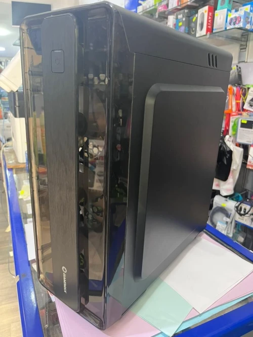 Unité Gamer [Intel Core i7-7700/ 8Gb DDR4/ 256Gb SSD/ WIN10]