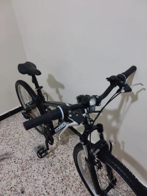 Vélo VTT Rockrider ST50 neuf j'amais utilisé