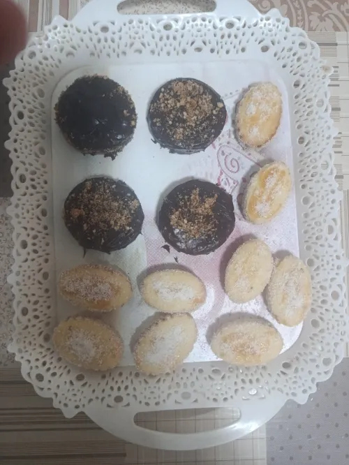 Gâteau Oriental et gâteau pour L'Aid