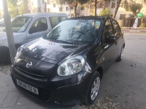 Nissan Micra 2012 La toute boîte auto