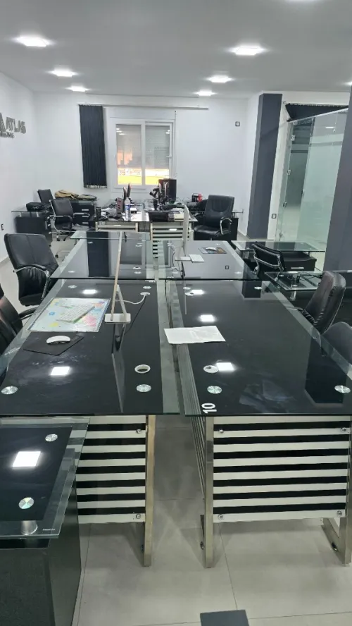 Lot complet : 10 bureaux + caissons + 10 chaises