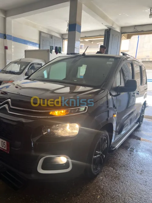 Citroen Black black 2021 Berlingo