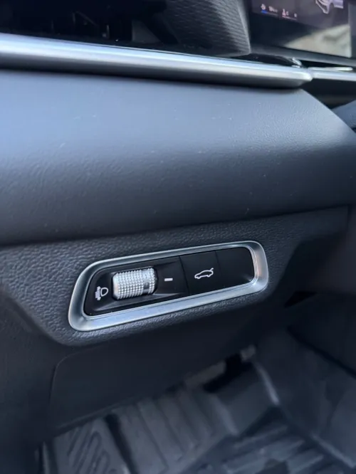 Geely Coolray 2025 
