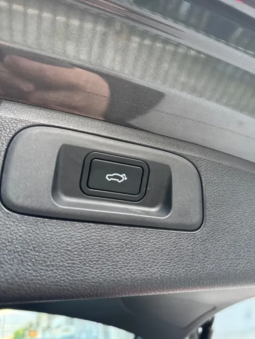 Geely Coolray 2025 