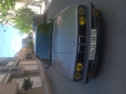 BMW Série 3 1988 E30