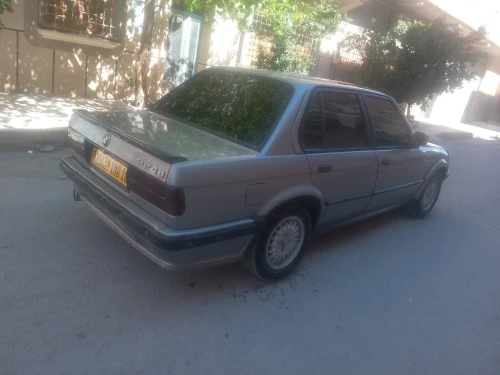 BMW Série 3 1988 E30