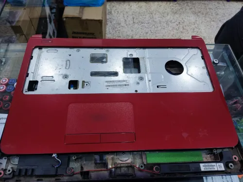 Carcasse PC Portable disponible 